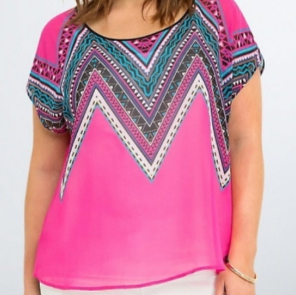 Torrid Pink Chevron Short Sleeve Chiffon X Back Blouse Plus Size 3X